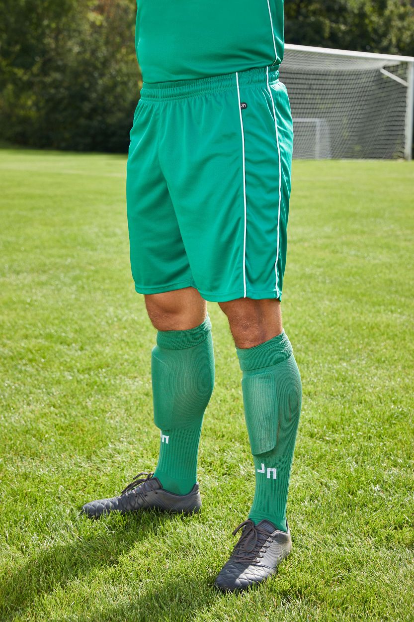 Basic Team Shorts "JN387" in White/Black, Größe 2XL - Daiber