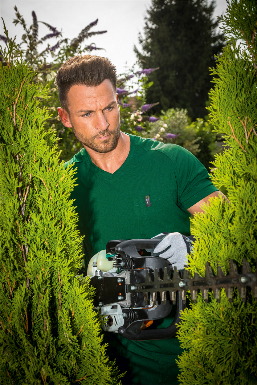 T-Shirt V-Neck Uwe FLEXT01 Flex Line in Grün, Gr. XS von Leibwächter