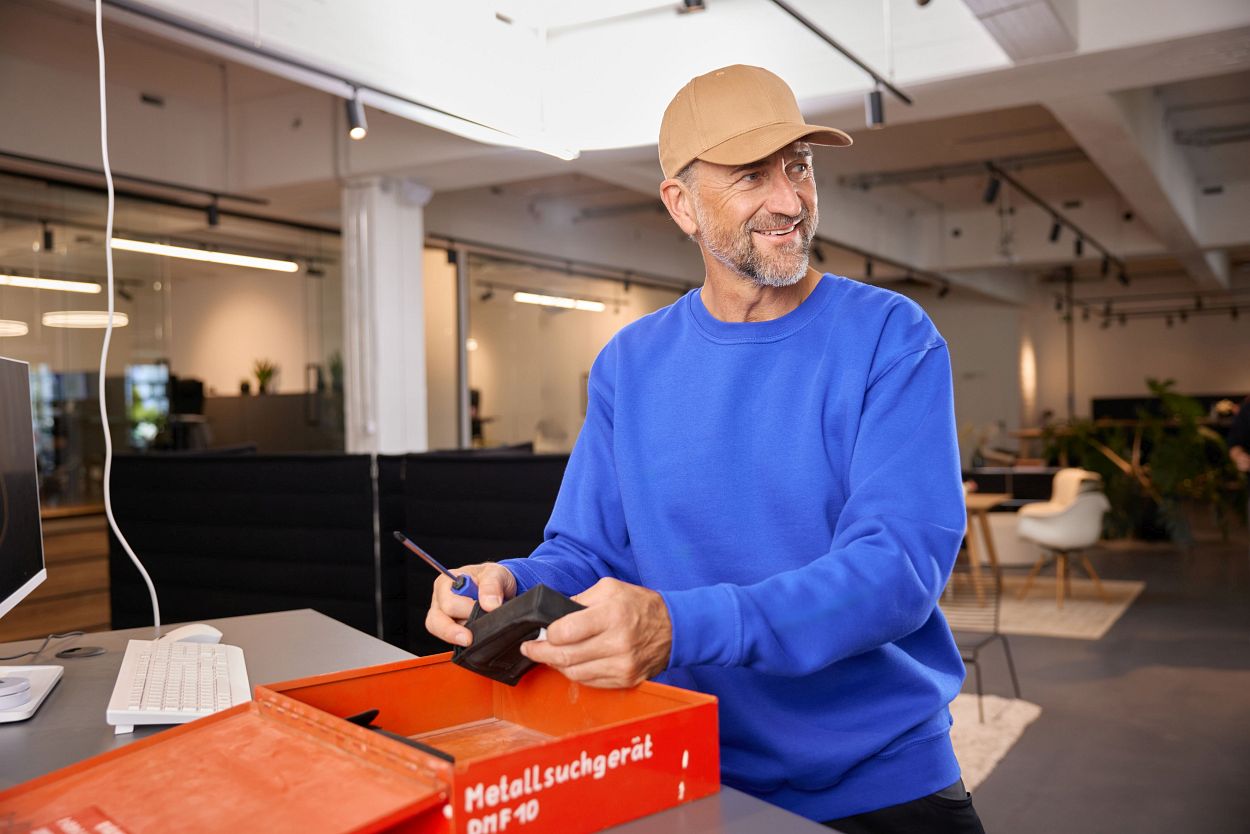 Workwear Sweatshirt "JN840" in Steel-Blue, Größe 6XL - Daiber