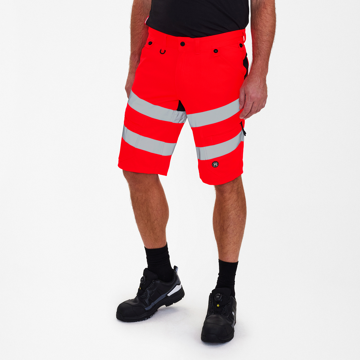 ENGEL Safety Arbeitsshorts mit 2-Wege-Stretch in Rot/Schwarz, Größe 54