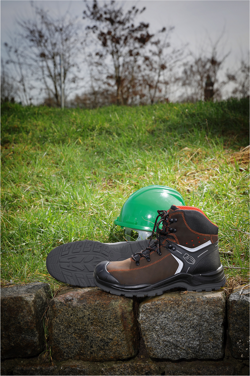 Stiefel niedrig L6310 Parma in Schwarz/Braun, Gr. 48 von Leibwächter