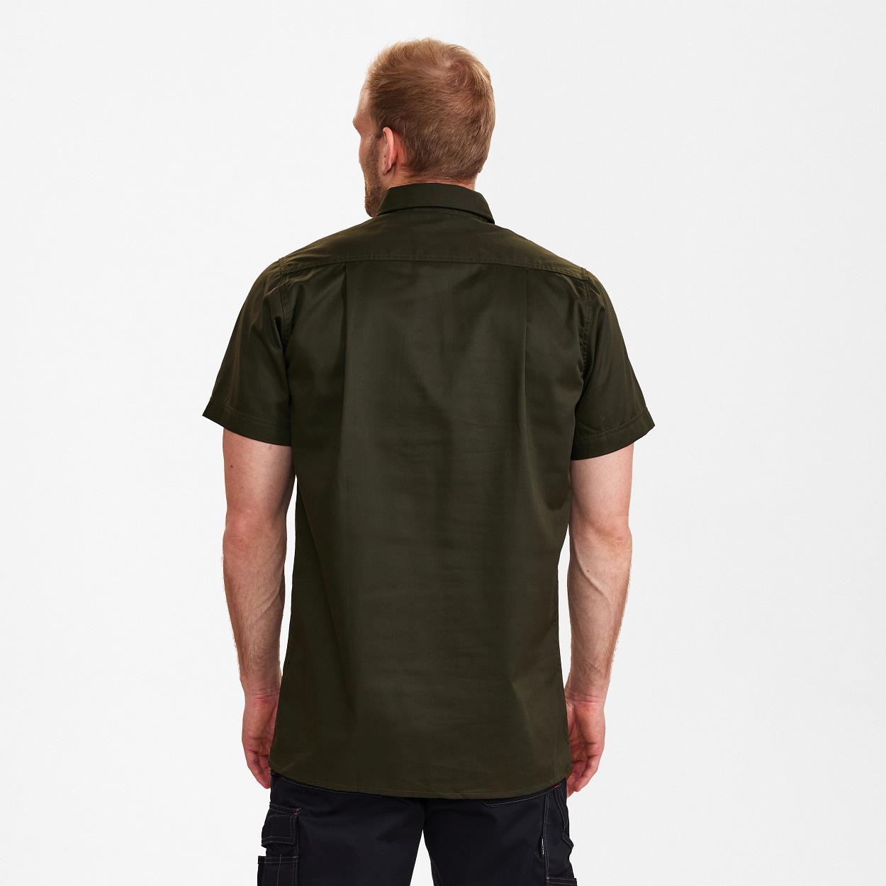 ENGEL Extend kurzärmliges Herrenhemd in Forest Green, Größe 45/46