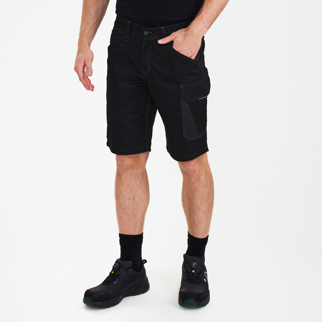 ENGEL Venture Shorts in Schwarz/Anthrazit Grau, Größe 54