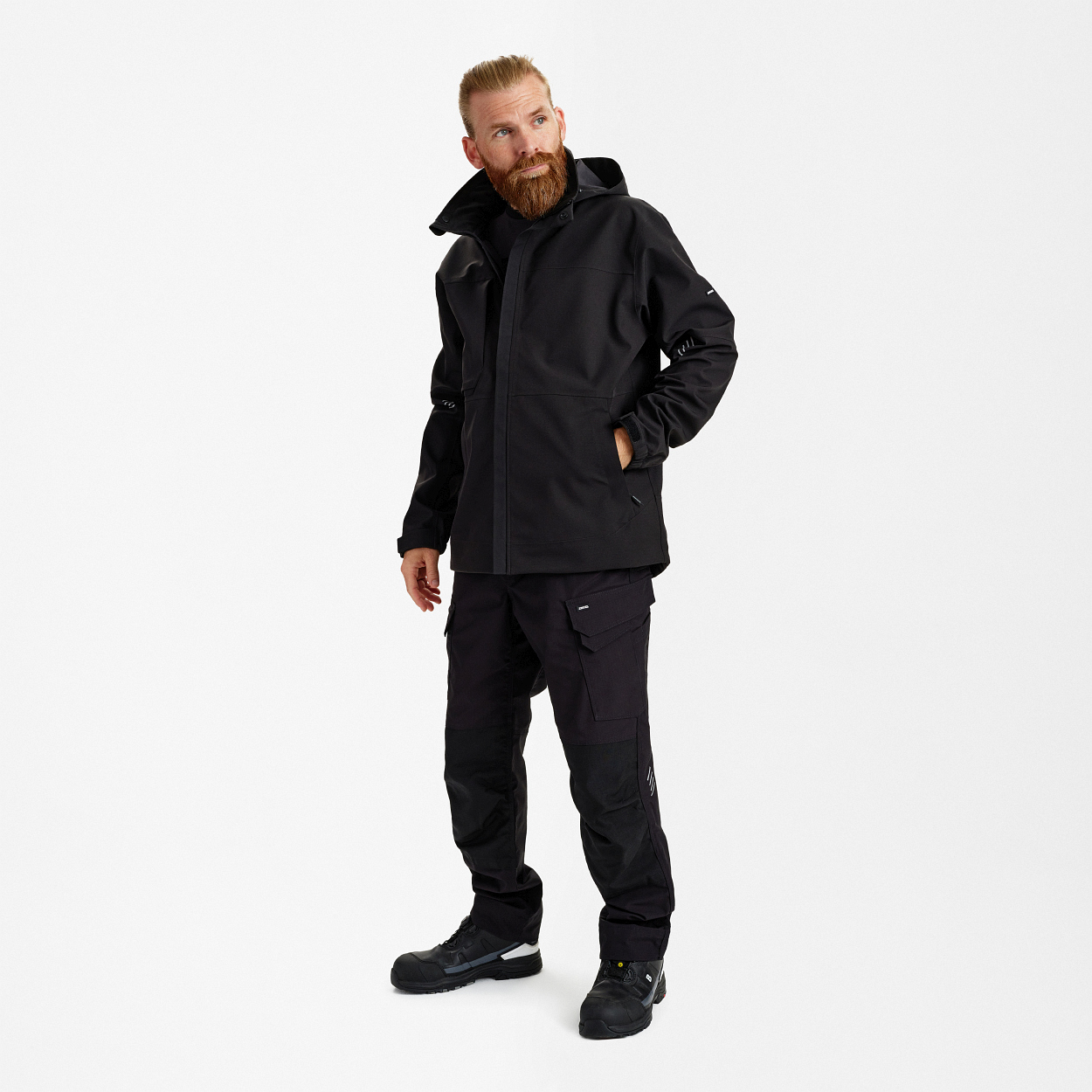 Entire Shelljacke in Schwarz, Größe XS