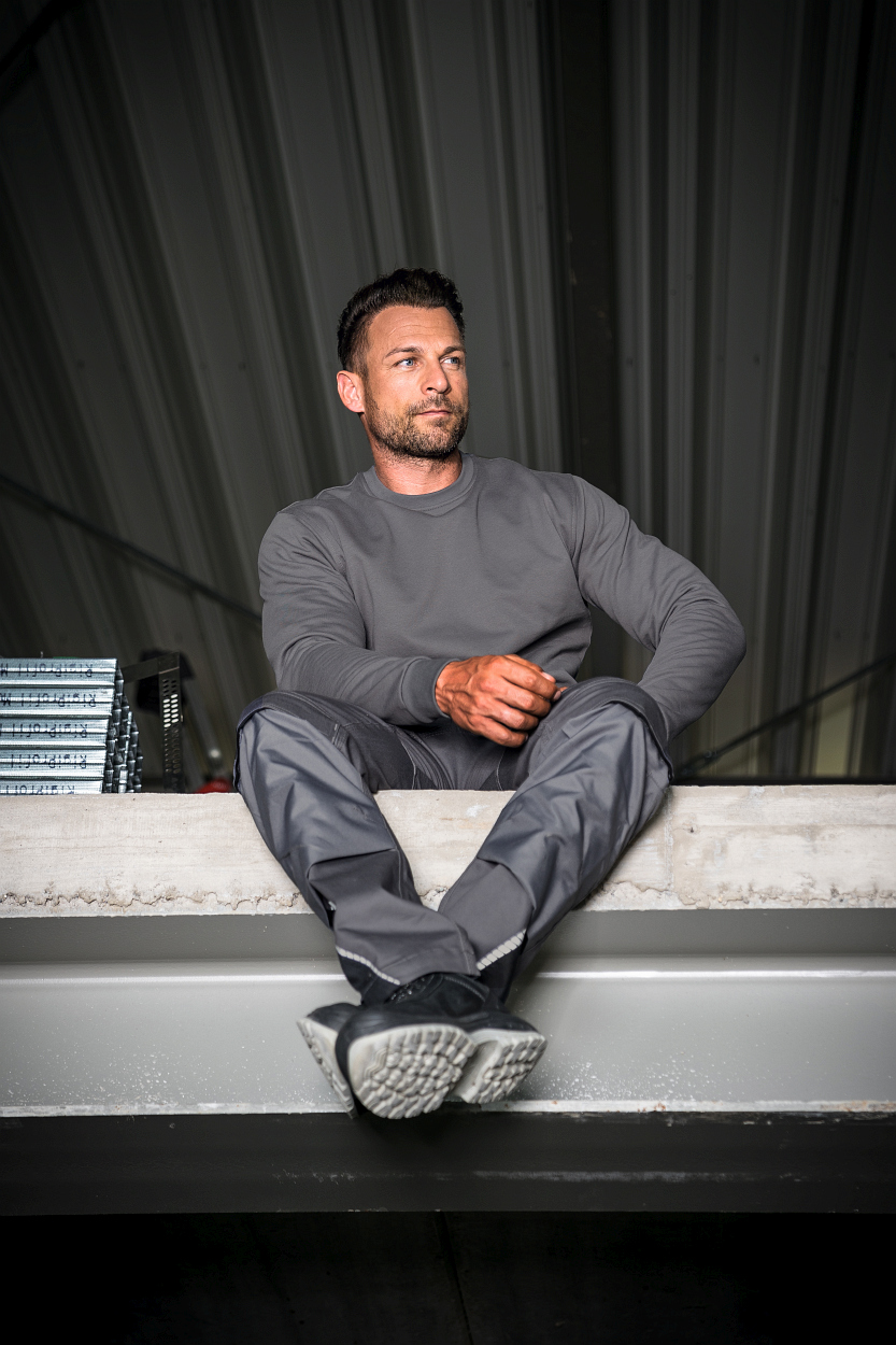 Rundhals-Sweater "Alex" Classic Line Grau LWSR, Gr. 2XL von Leibwächter