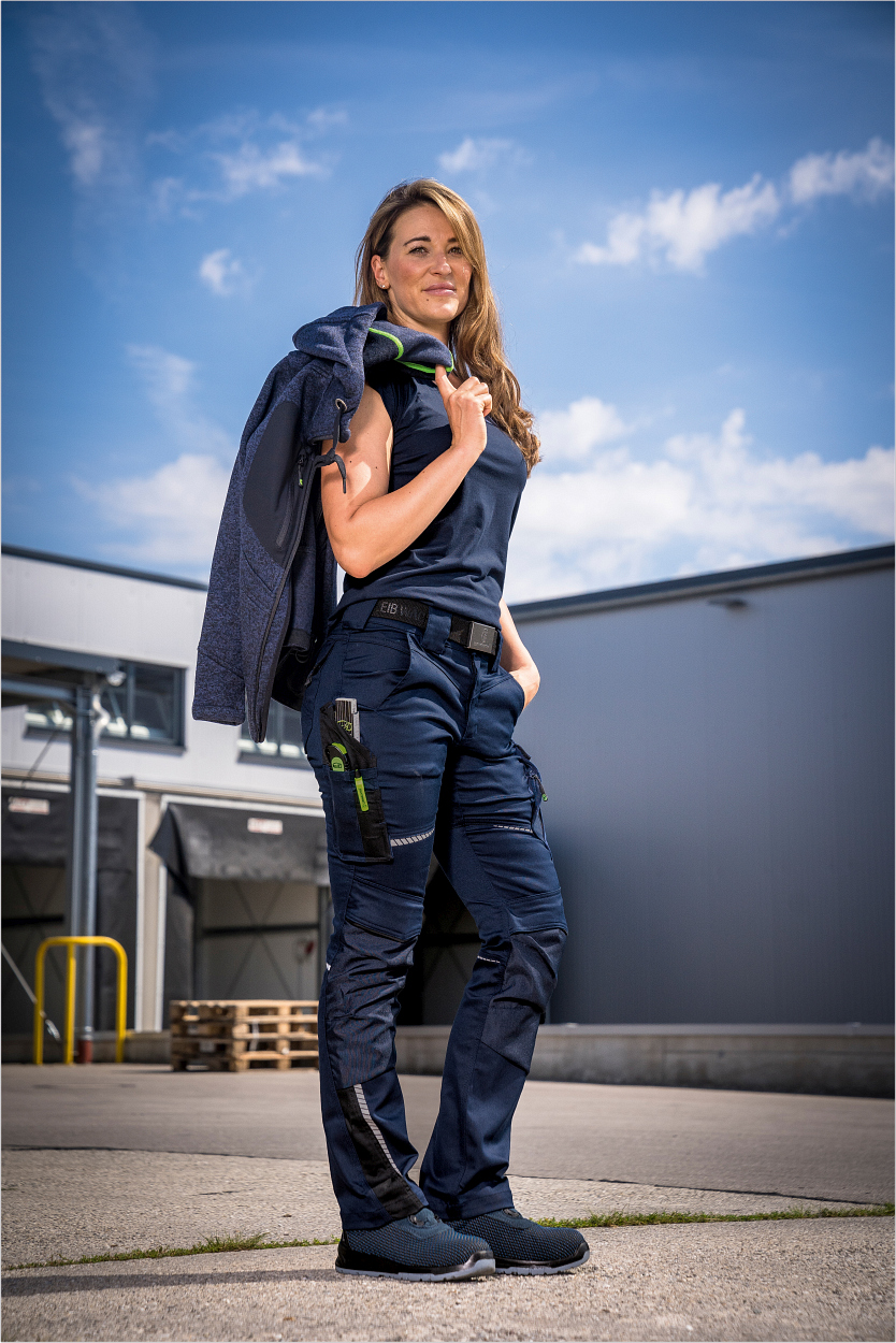 Damen T-Shirt "Lisa" Flex Line Marine FLXDT, Gr. 36 von Leibwächter Damen-Bundhose Flex Line Marine/Schwarz FLXDH, Gr. 52 von Leibwächter