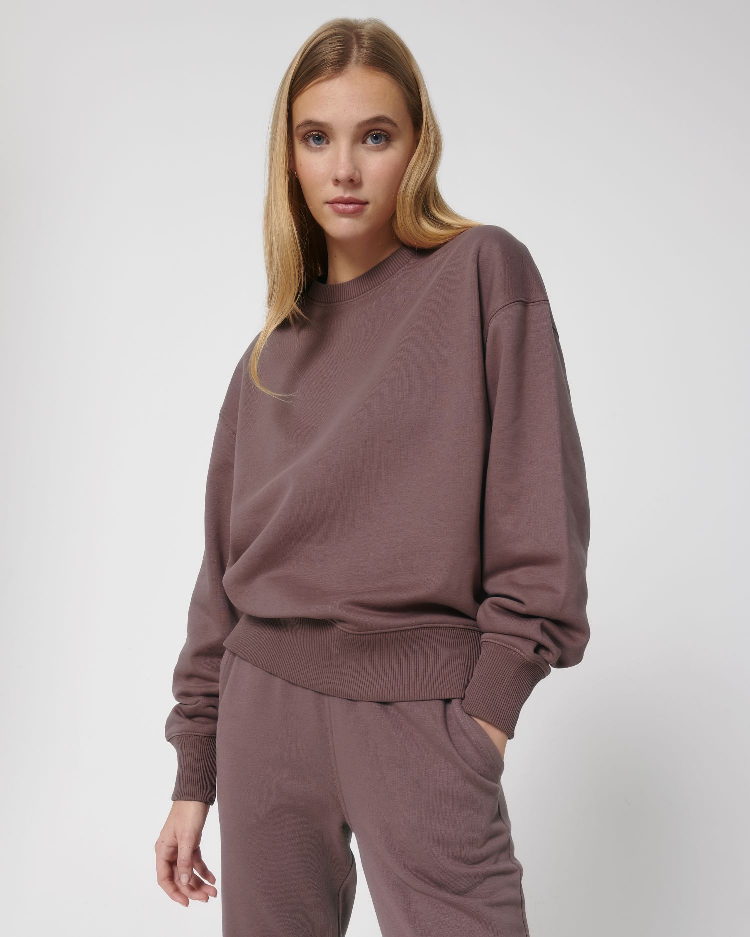 Bekleidung, Strickwaren, Pullover, Sweatshirt, Bekleidung, Strickwaren, Pullover, Sweatshirt, Bekleidung, Strickwaren, Pullover, Sweatshirt, Bekleidung, Strickwaren, Pullover, Sweatshirt