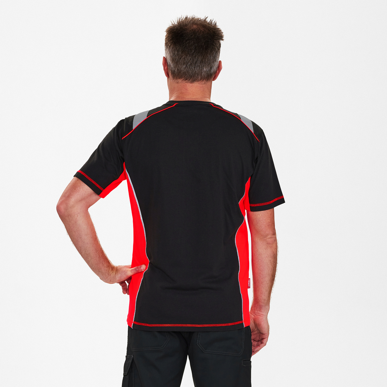ENGEL Cargo T-Shirt in Schwarz/Rot, Größe XS