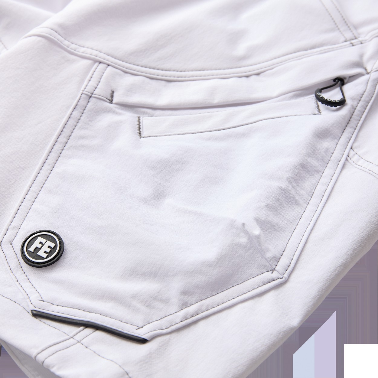 ENGEL X-treme Arbeitsshorts mit 4-Wege-Stretch in Weiss, Größe 54