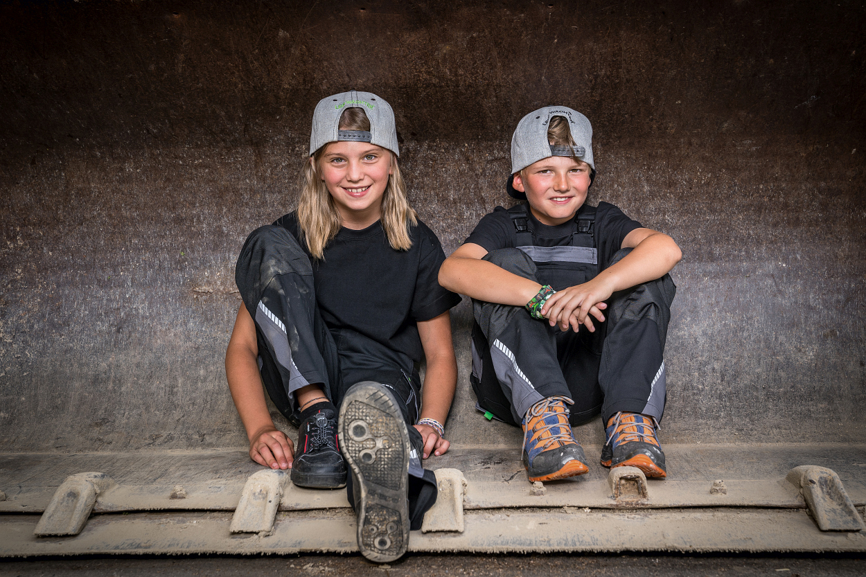 Kinder-Latzhose Flex Line Schwarz/Grau FLXKL, Gr. 158/164 von Leibwächter