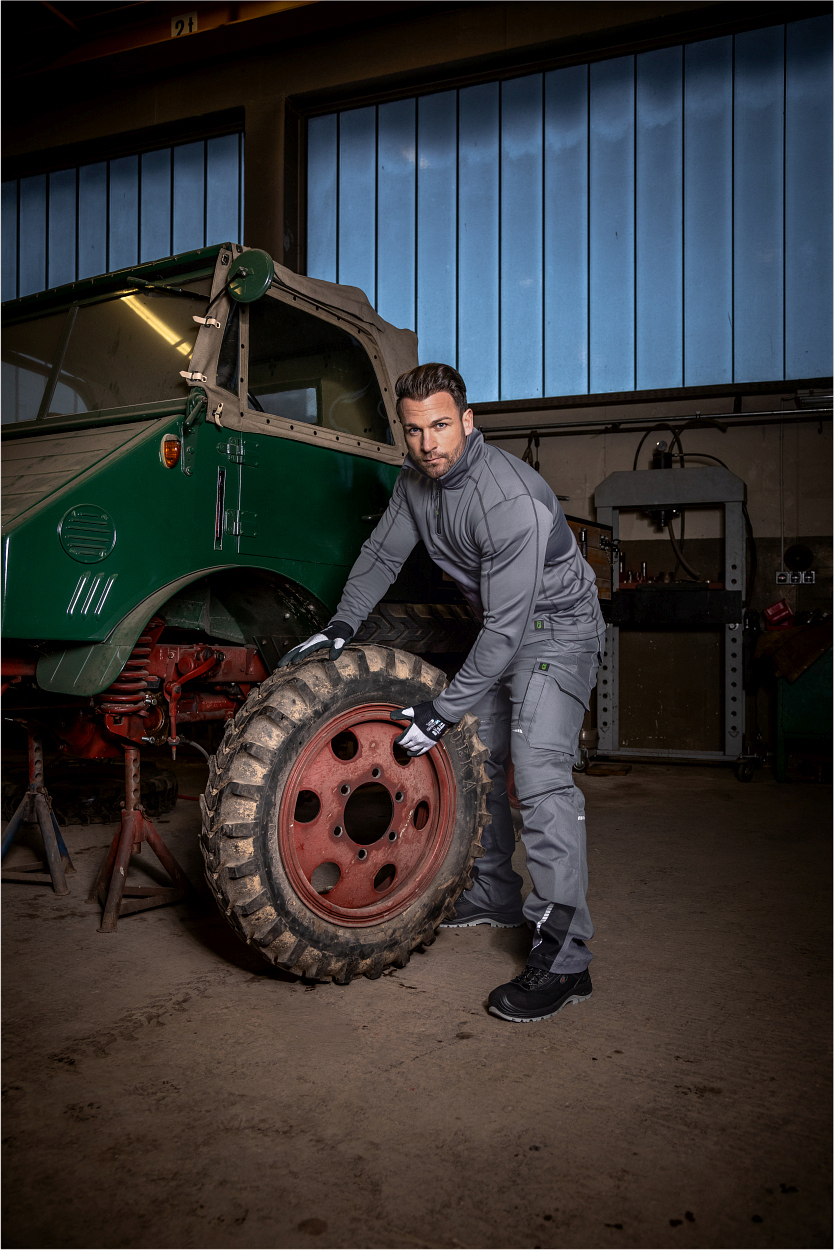 Funktionsshirt "Ulli" Flex Line Grau/Schwarz FLEXF, Gr. 3XL von Leibwächter Bundhose Flex Line in Grau-Schwarz, Gr. 98 von Leibwächter