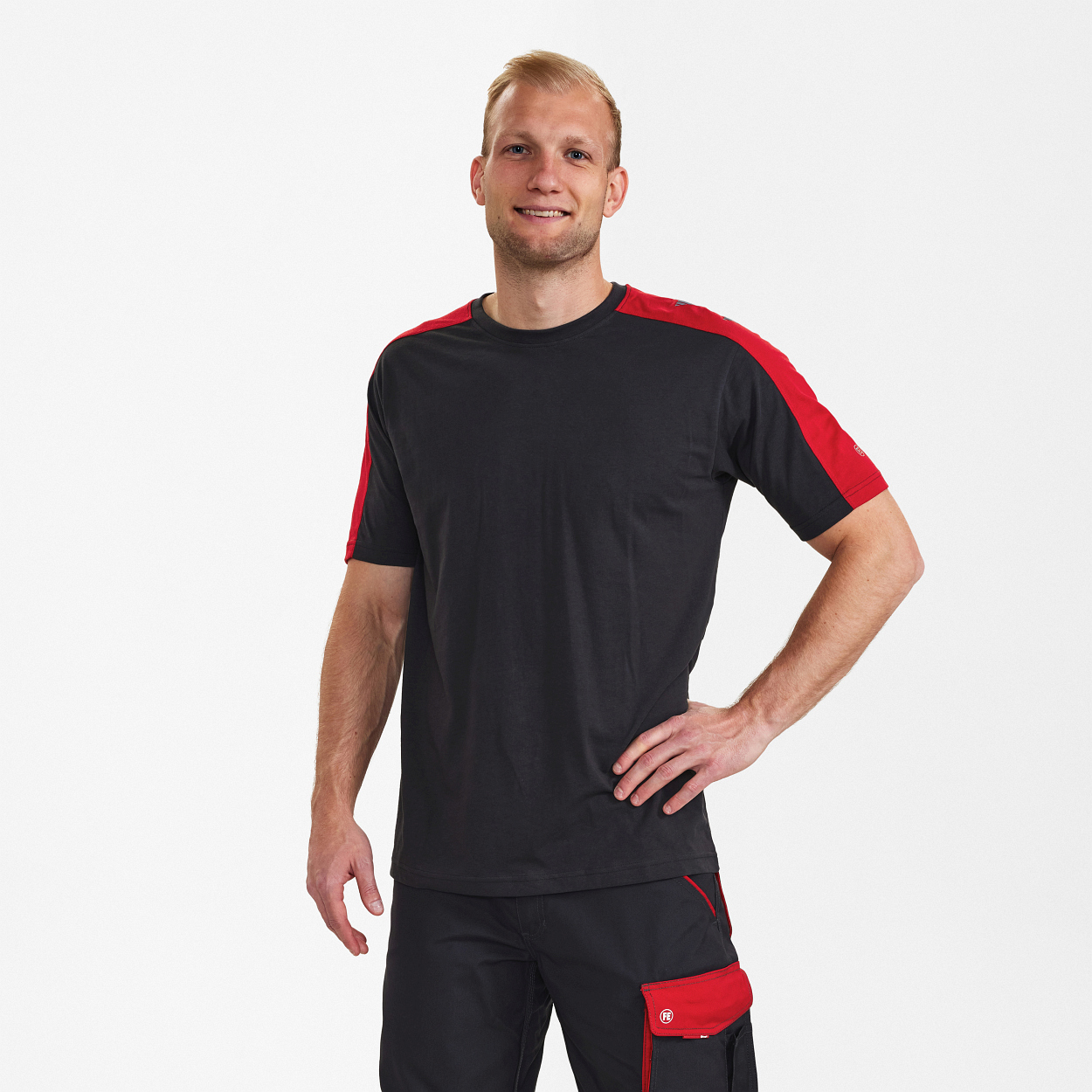 ENGEL Galaxy T-Shirt in Anthrazit Grau/Tomato Red, Größe XS