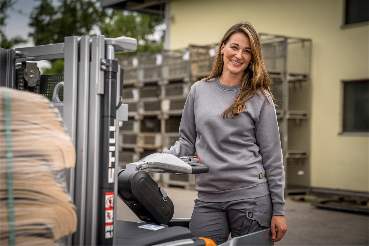 Rundhals-Sweater "Alex" Classic Line Grau LWSR, Gr. 2XL von Leibwächter