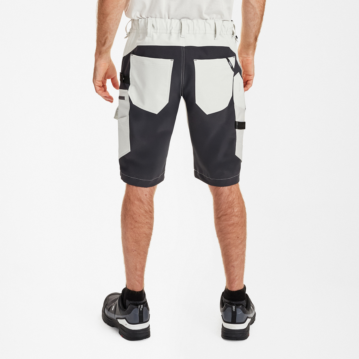 ENGEL Entire Shorts mit 4-Wege-Stretch in Bone White / Anthracite Grey, Größe 54