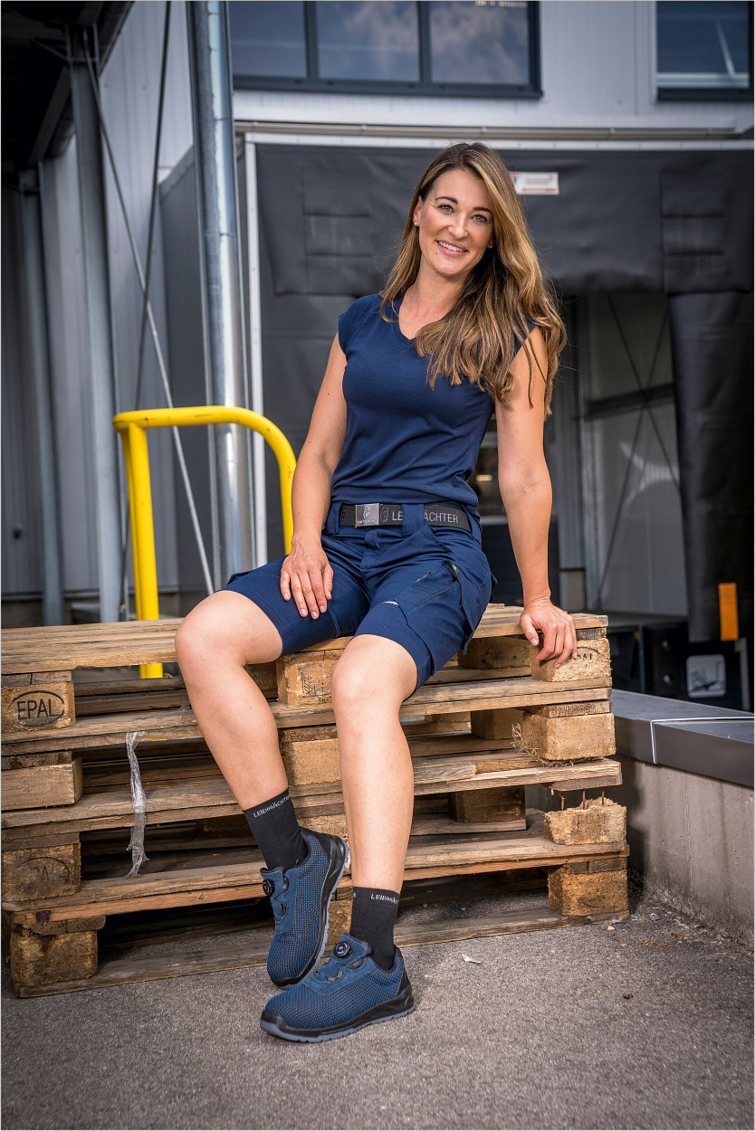 Damen Shorts Flex Line Marine/Schwarz FLXDK, Gr. 34 von Leibwächter Damen Shorts Flex Line Marine/Schwarz FLXDK, Gr. 52 von Leibwächter