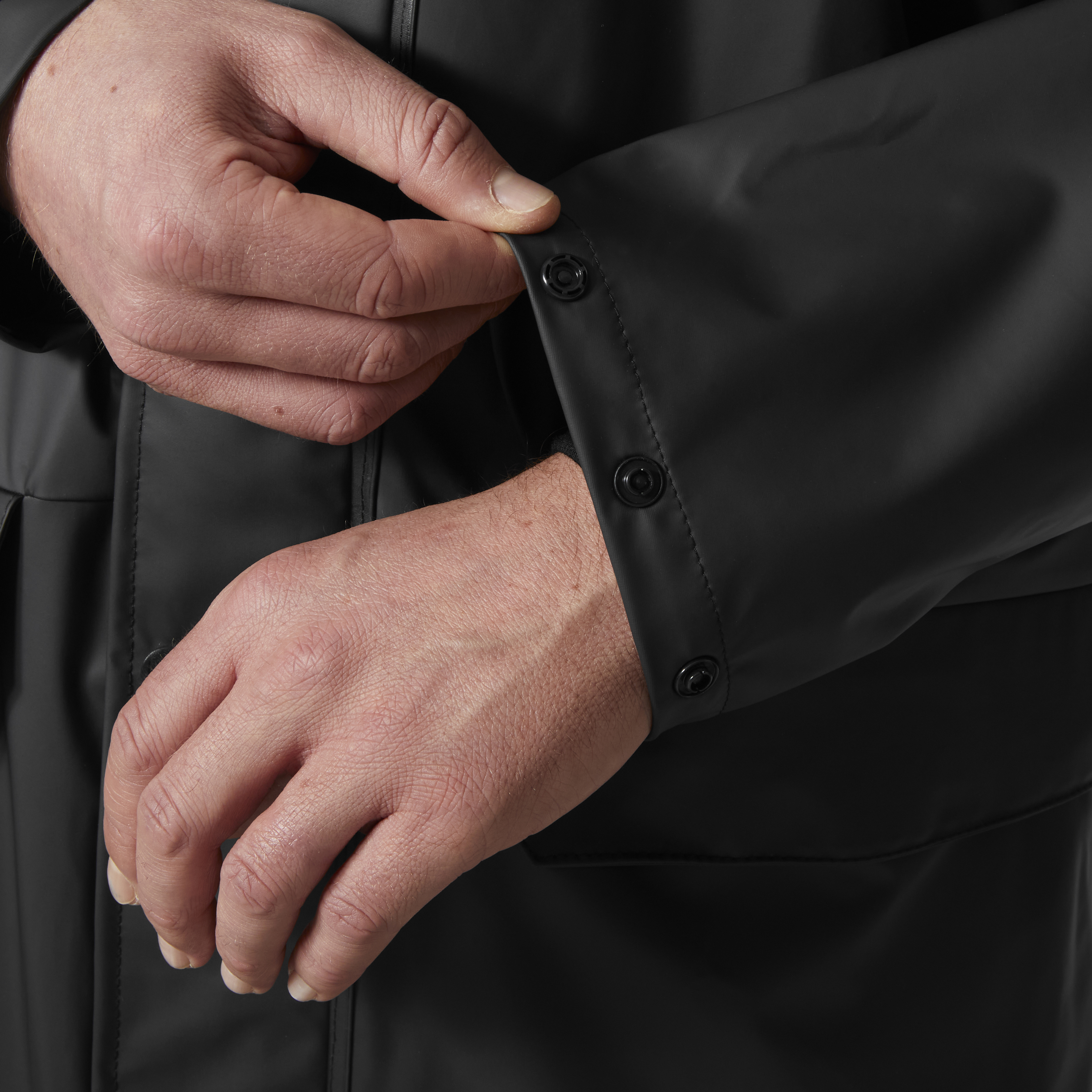 "VOSS" Regenmantel in Black, Größe 4XL von Helly Hansen Workwear