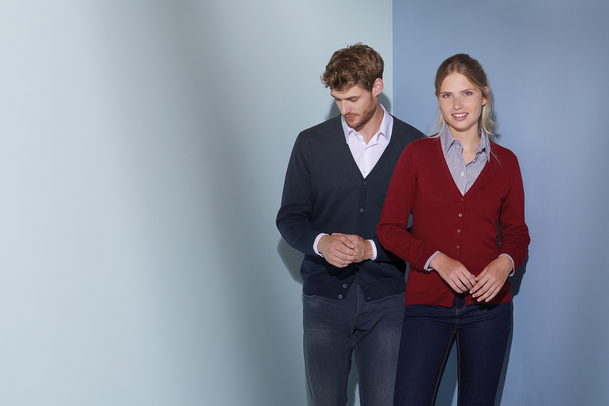 Men's V-Neck Cardigan "JN661" in Royal, Größe 3XL - Daiber