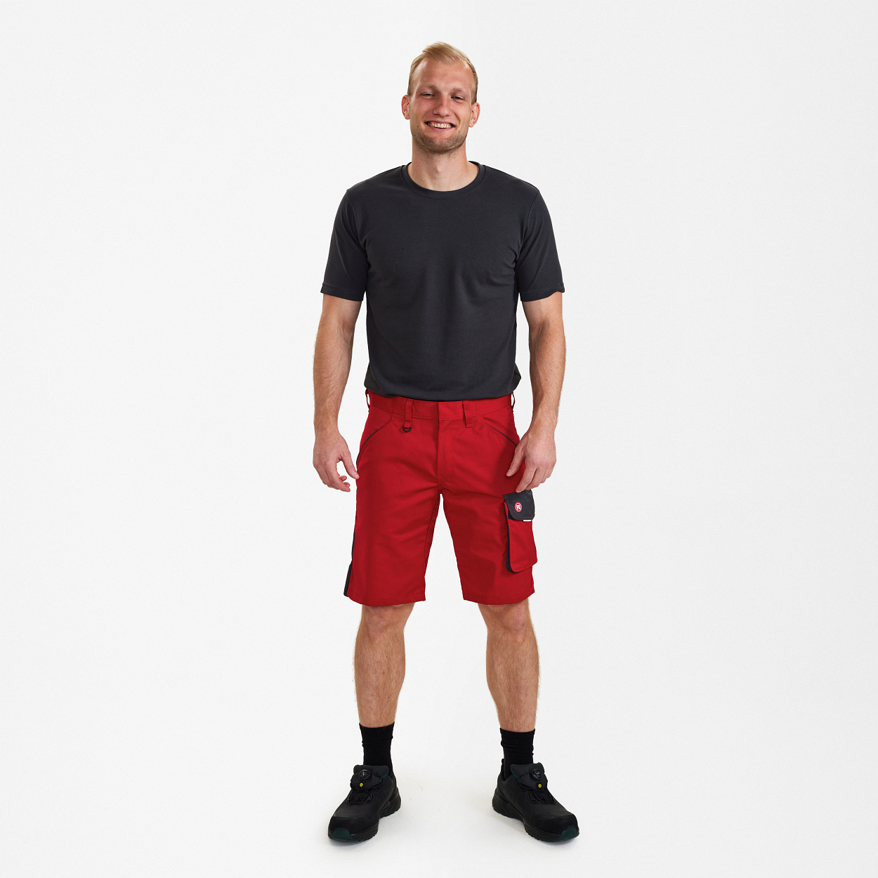 ENGEL Galaxy Light Shorts in Tomato Red/Anthrazit Grau, Größe 54