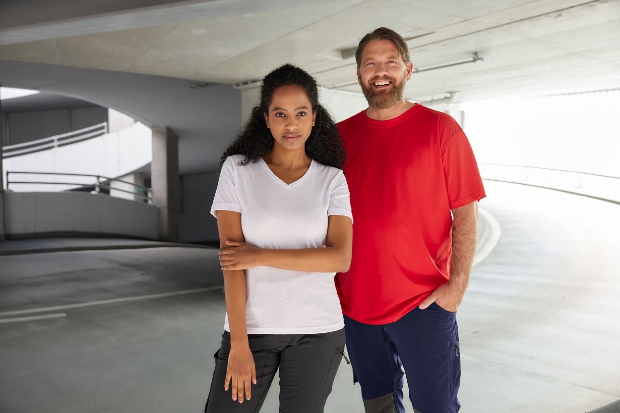 Ladies' Workwear T-Shirt "JN837" in Wine, Größe 4XL - Daiber