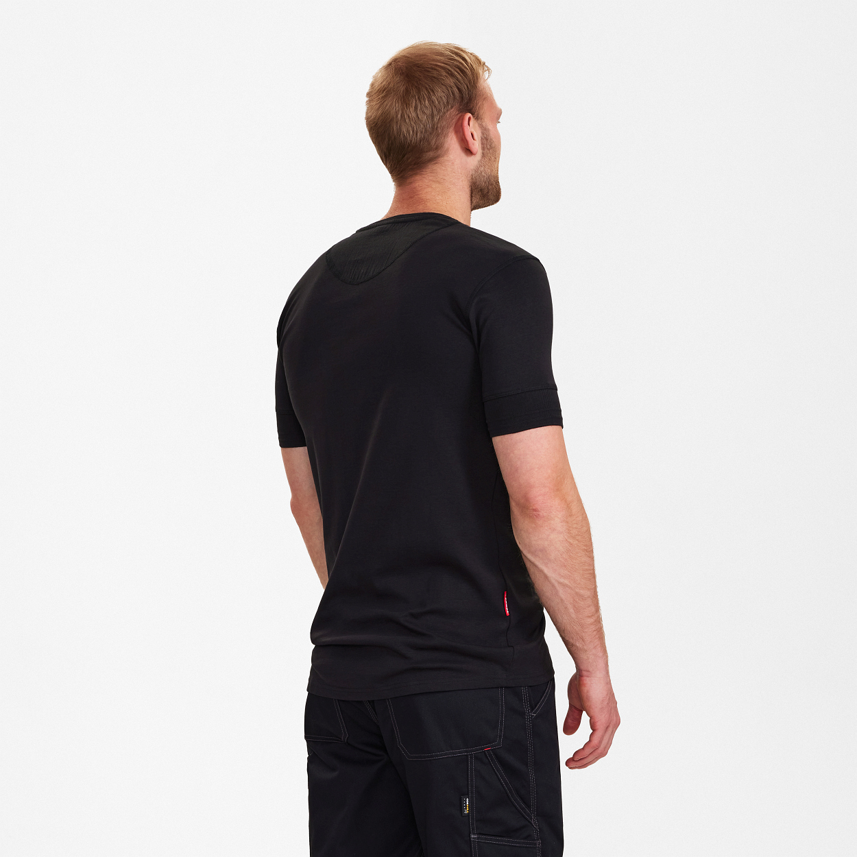 ENGEL Extend Grandad T-Shirt in Schwarz, Größe XS