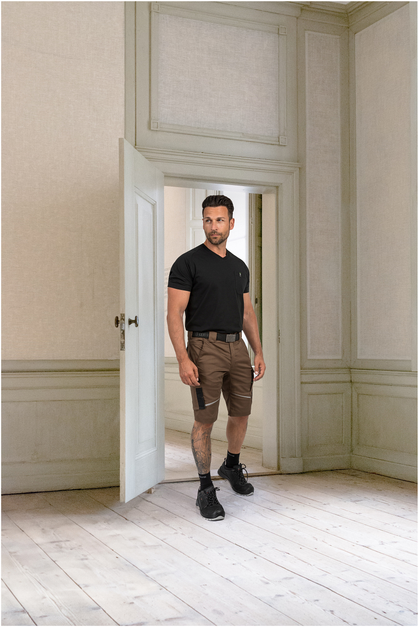 Short FLEXK29 Flex Line in Haselnuss/Schwarz, Gr. 42 von Leibwächter Short FLEXK29 Flex Line in Haselnuss/Schwarz, Gr. 68 von Leibwächter