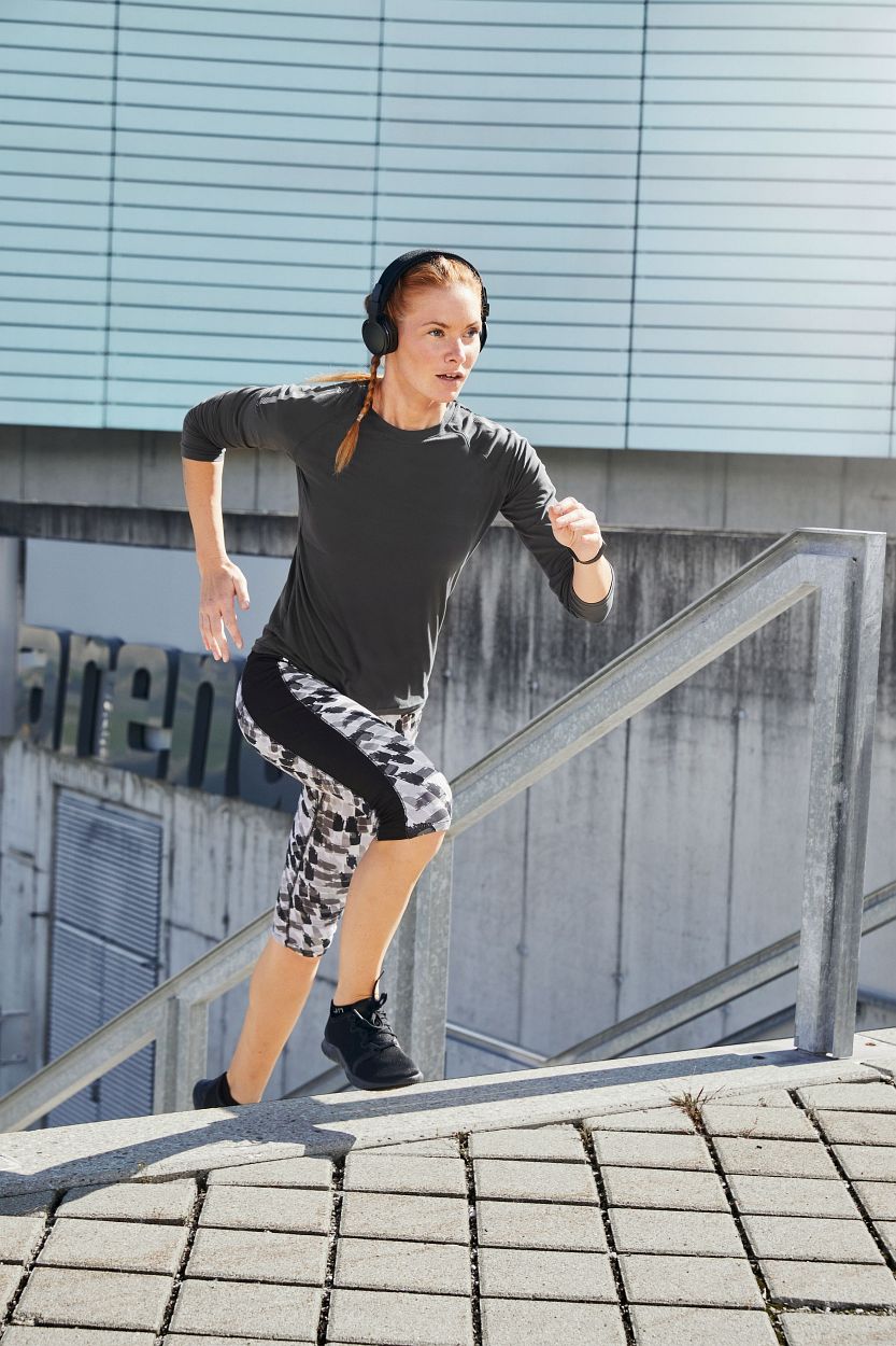 Ladies' Sports Shirt Long-Sleeved GRS "JN521" in White, Größe 2XL - Daiber