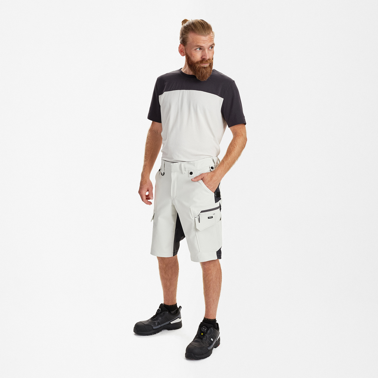 ENGEL Entire Shorts mit 4-Wege-Stretch in Bone White / Anthracite Grey, Größe 54