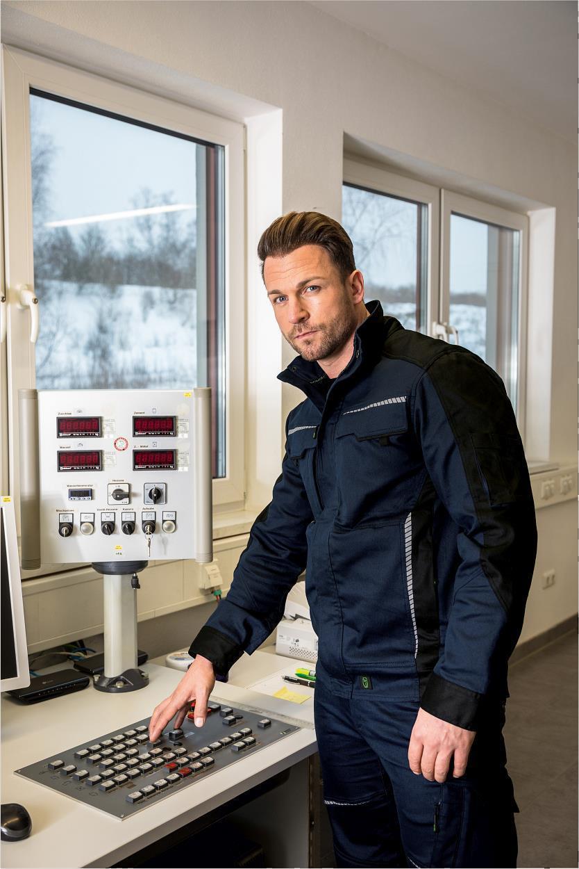 Bundhose Flex Line in Marine-Schwarz, Größe 98 von Leibwächter