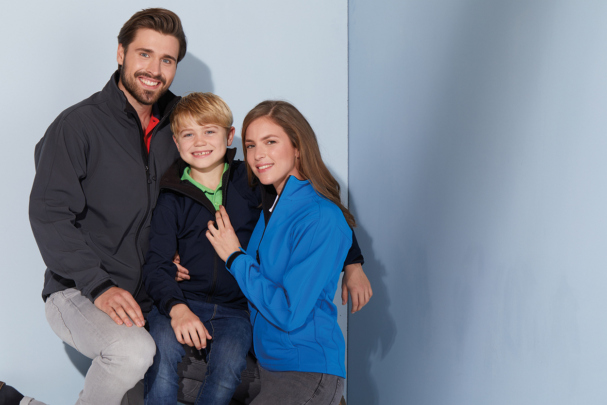 Ladies' Softshell Jacket "JN137" in Red, Größe 2XL - Daiber