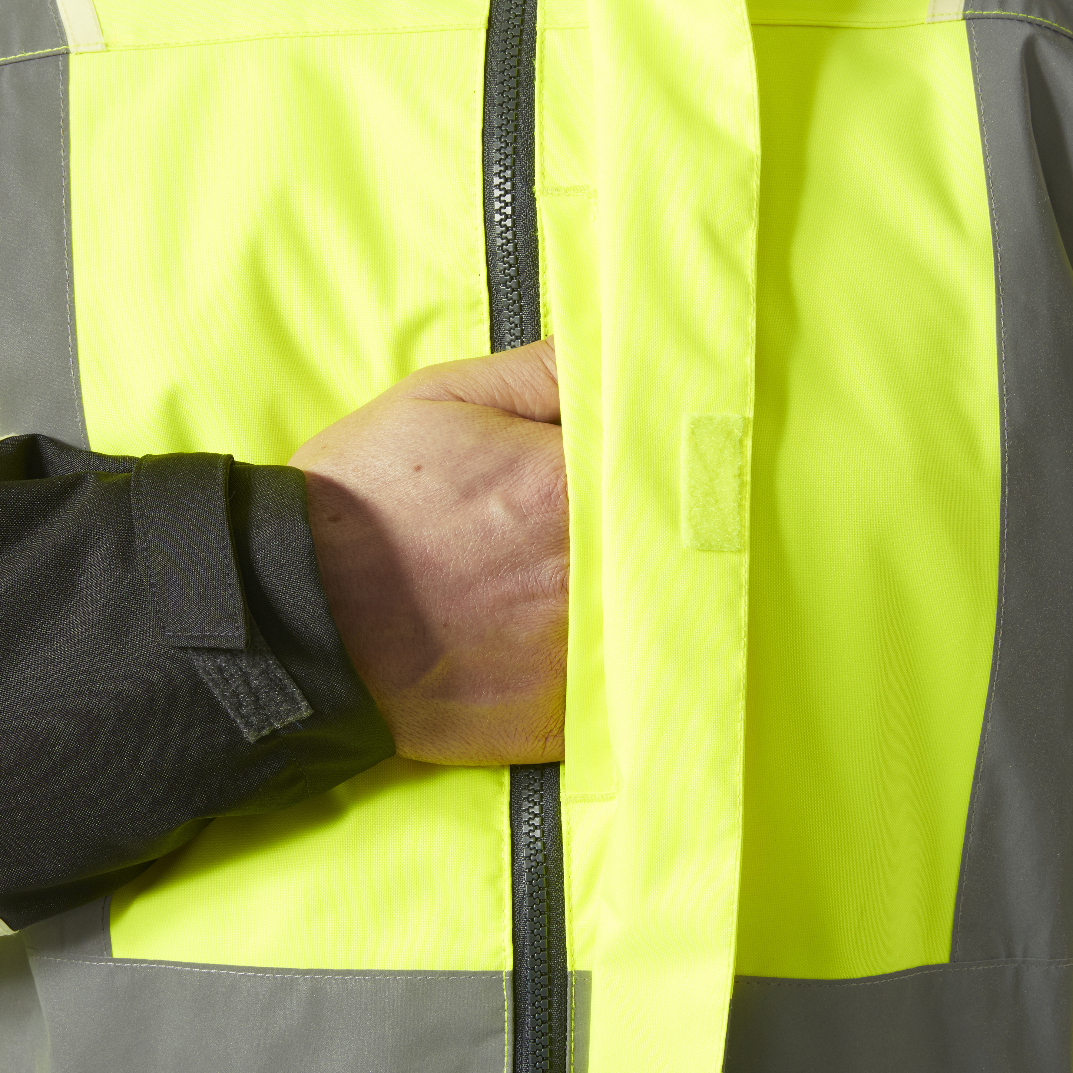 "UC-ME" Winterjacke in Hi Vis Yellow, Größe 5XL von Helly Hansen Workwear