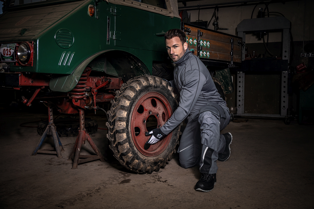 Bundhose Flex Line in Grau-Schwarz, Gr. 98 von Leibwächter