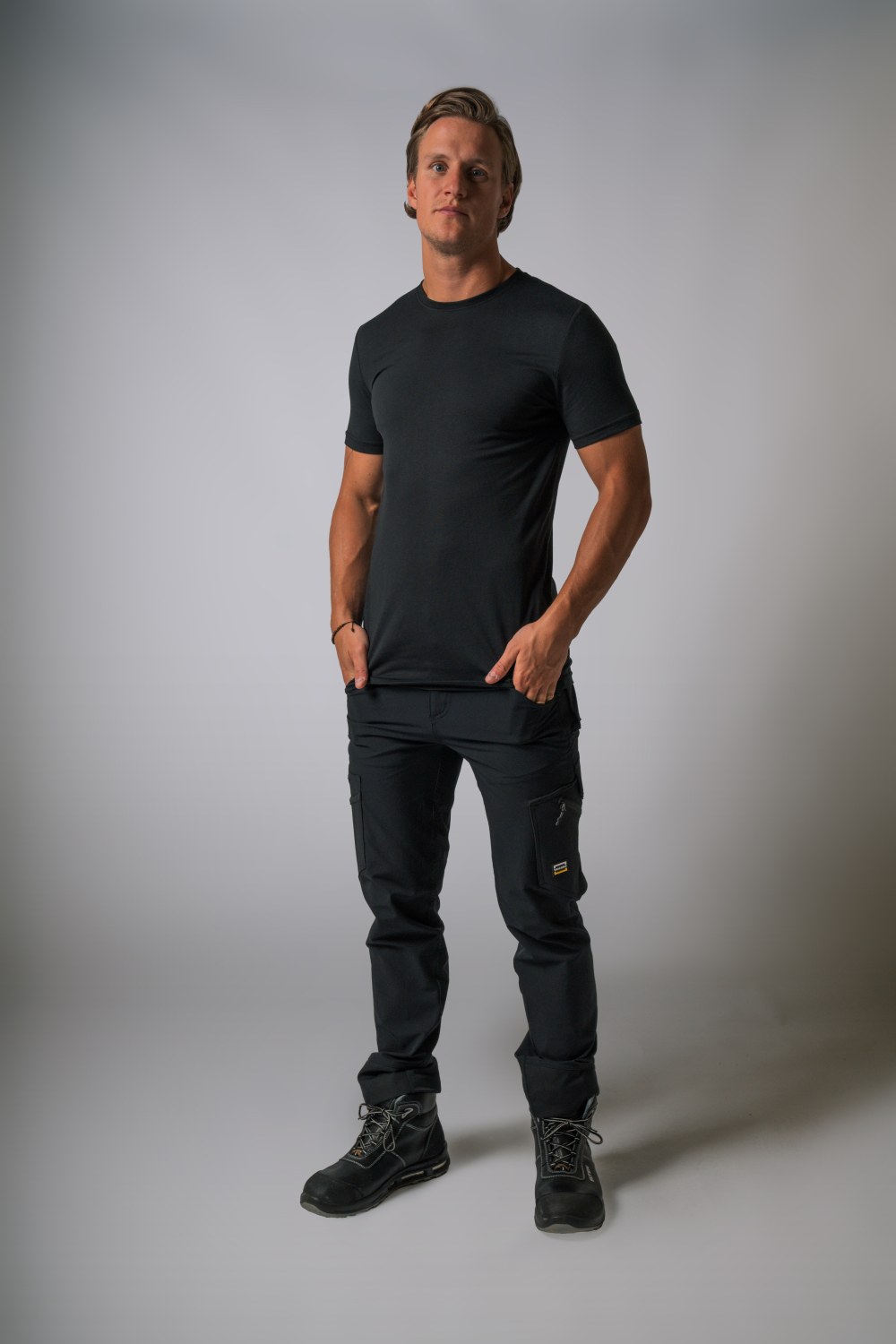 TRICORP T-Shirt Fitted Rewear in Black – Modellansicht