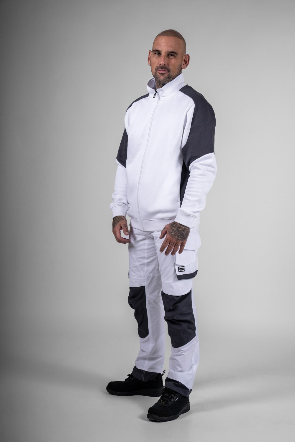 TRICORP Sweatjacke Bicolor Redefined in White-Anthracite – Modellansicht