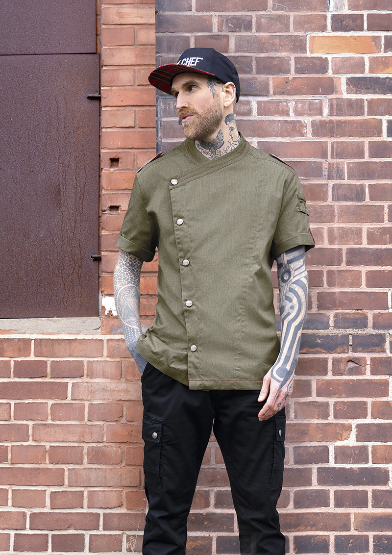 Kurzarm Herrenkochjacke Denim-Style ROCK CHEF®-Stage2 in Vintage Moss Green – Modellansicht