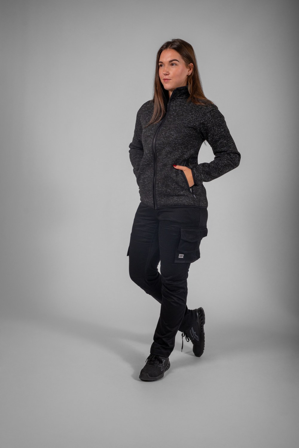 TRICORP Strickfleecejacke Redefined Damen in Black – Modellansicht