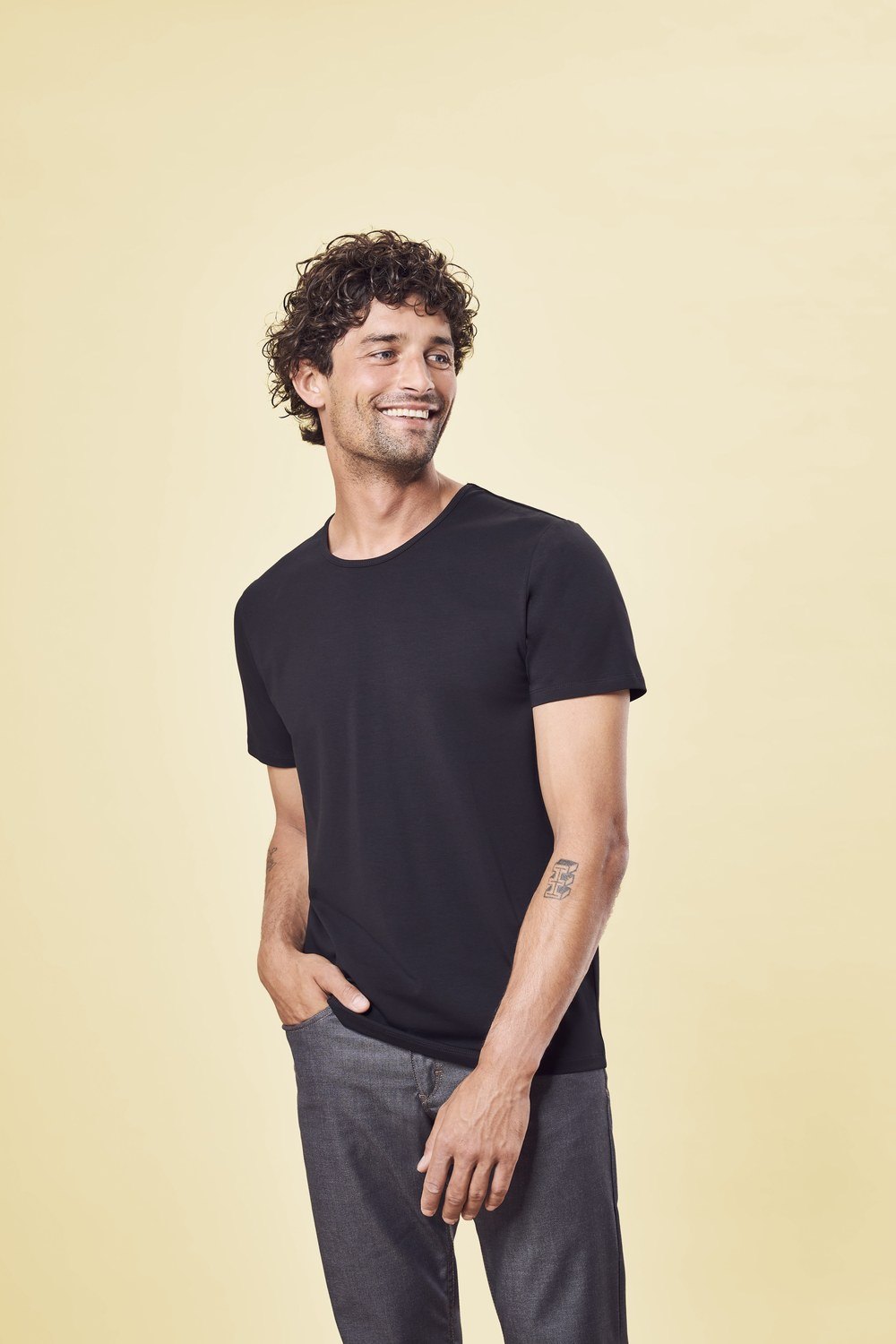 Greiff Herren-Shirt RF Shirts in Schwarz – Modellansicht