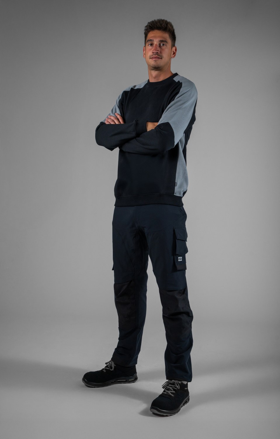 TRICORP Sweatshirt Bicolor Redefined in Black-Grey – Modellansicht