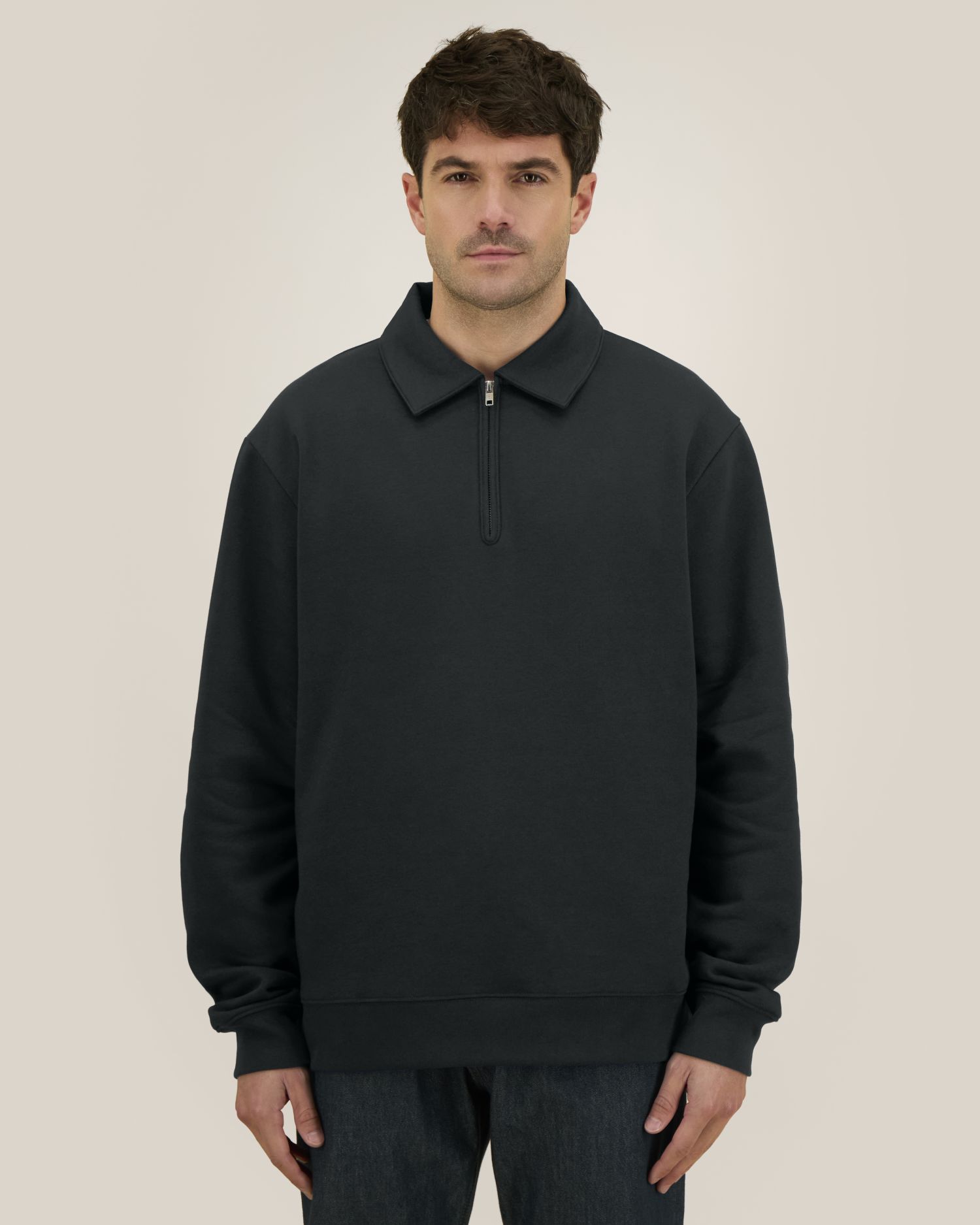 Stanley Stella Proper in Black – Modellansicht