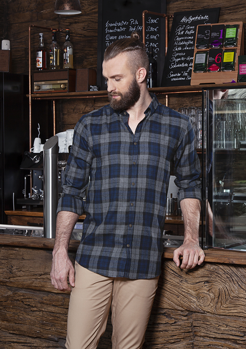 Karlowsky Herren Karohemd Urban-Style in Marine – Modellansicht