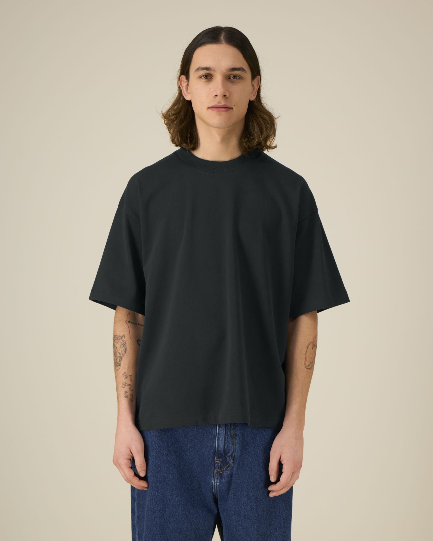 Stanley Stella Asher in Black – Modellansicht