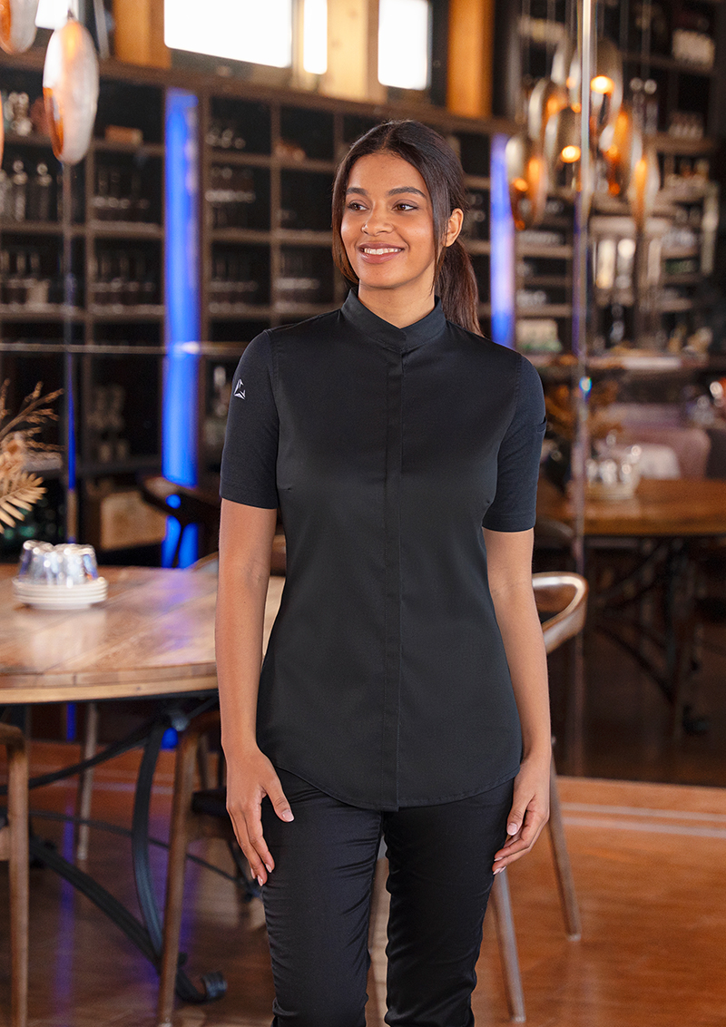 Kurzarm Damenkochjacke DIAMOND CUT® Avantgarde in Schwarz – Modellansicht