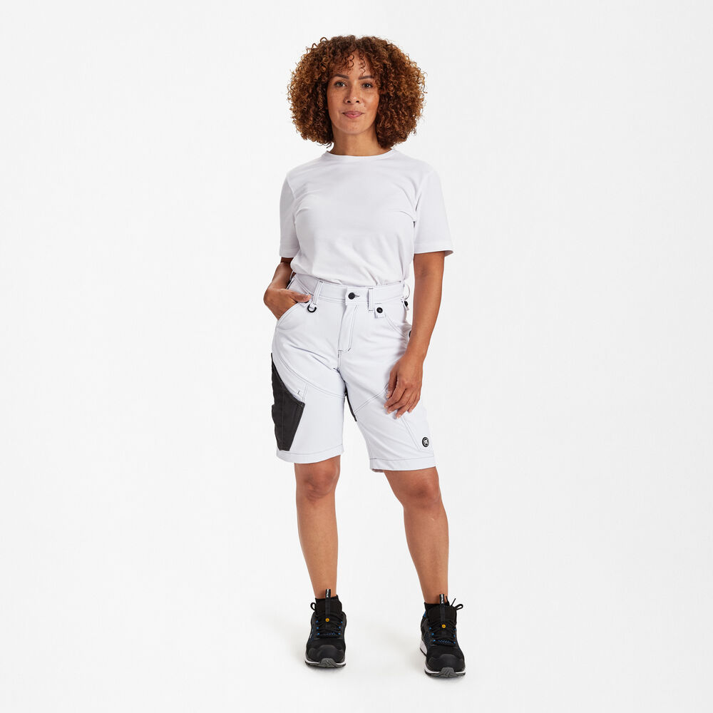 ENGEL X-treme 6361-417 Damen Arbeitsshorts mit 4-Wege-Stretch in Weiss – Modellansicht