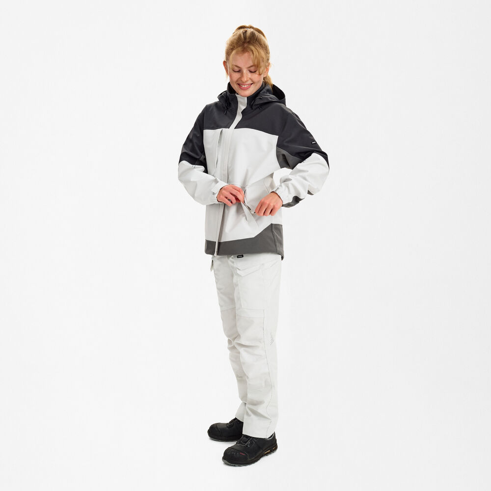 ENGEL Entire 1135-159 Damen Shelljacke in Bone White / Anthracite Grey – Modellansicht