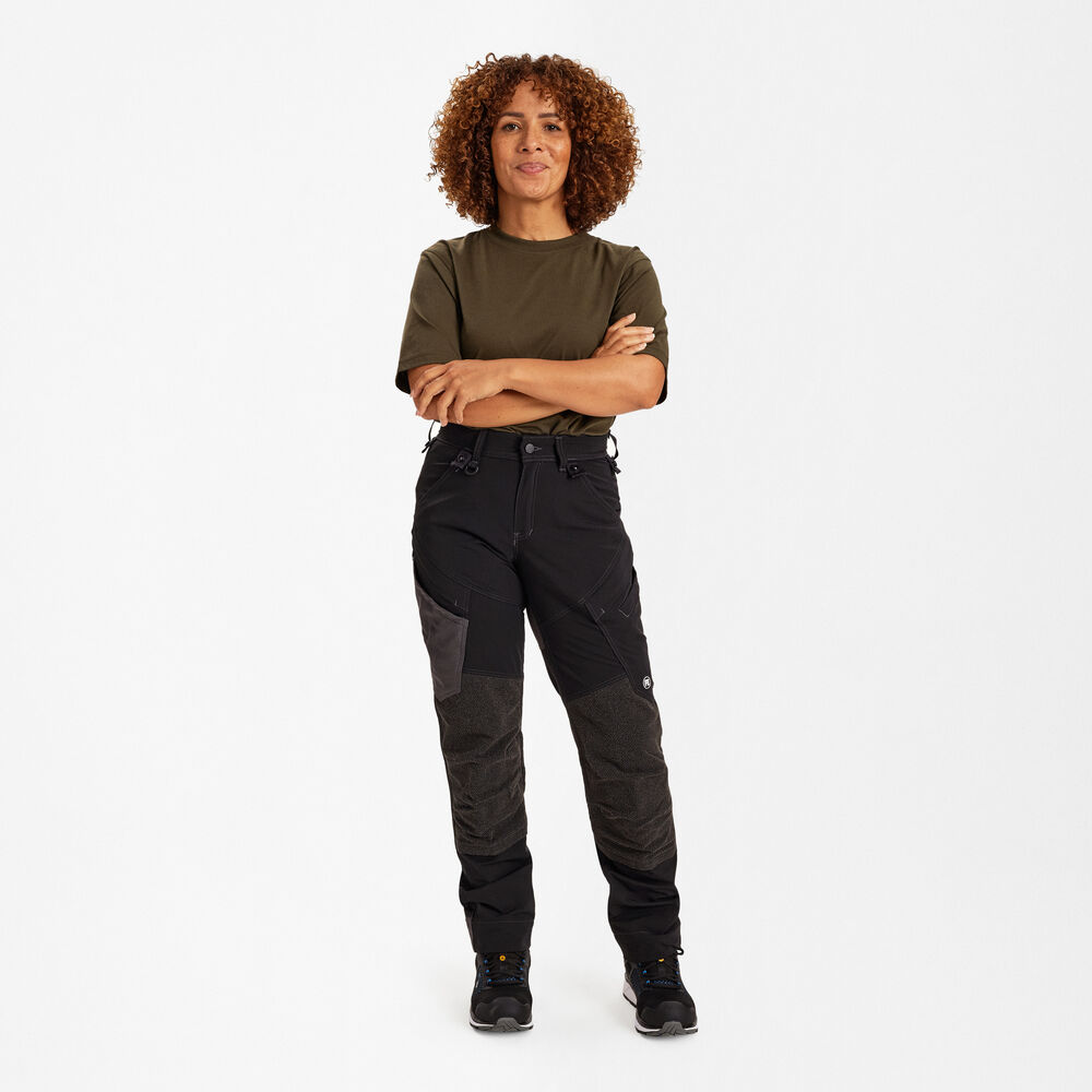 ENGEL X-treme 2361-317 Damen Arbeitshose mit 4-Wege Stretch in Schwarz – Modellansicht