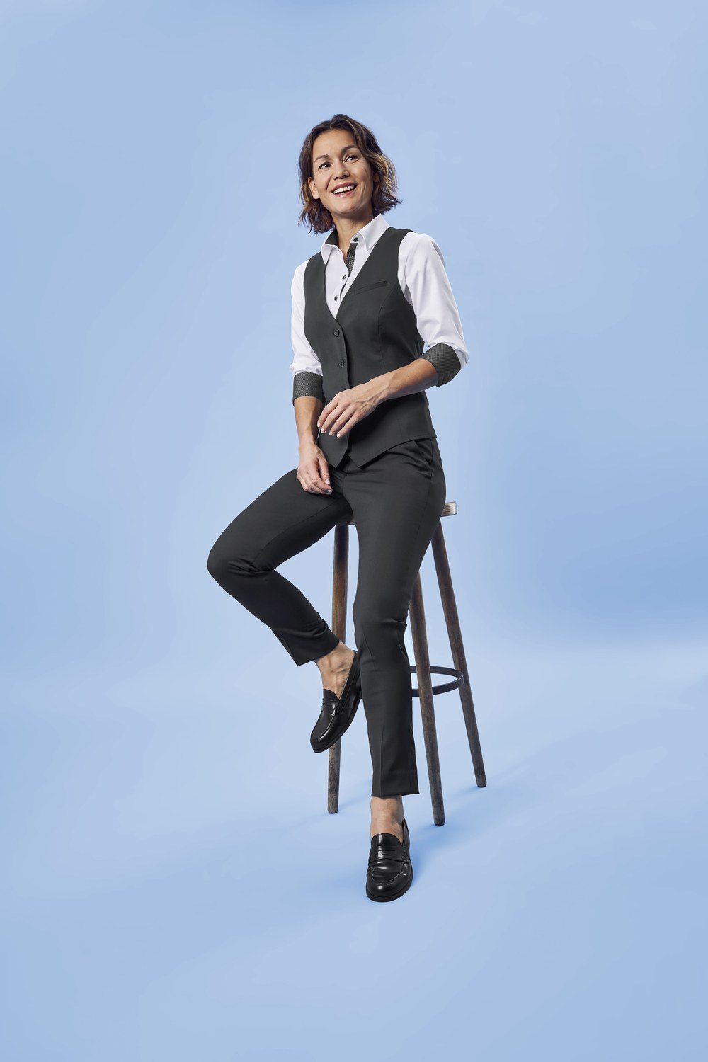 Greiff Damen-Weste RF Modern 37.5 in Schwarz – Modellansicht
