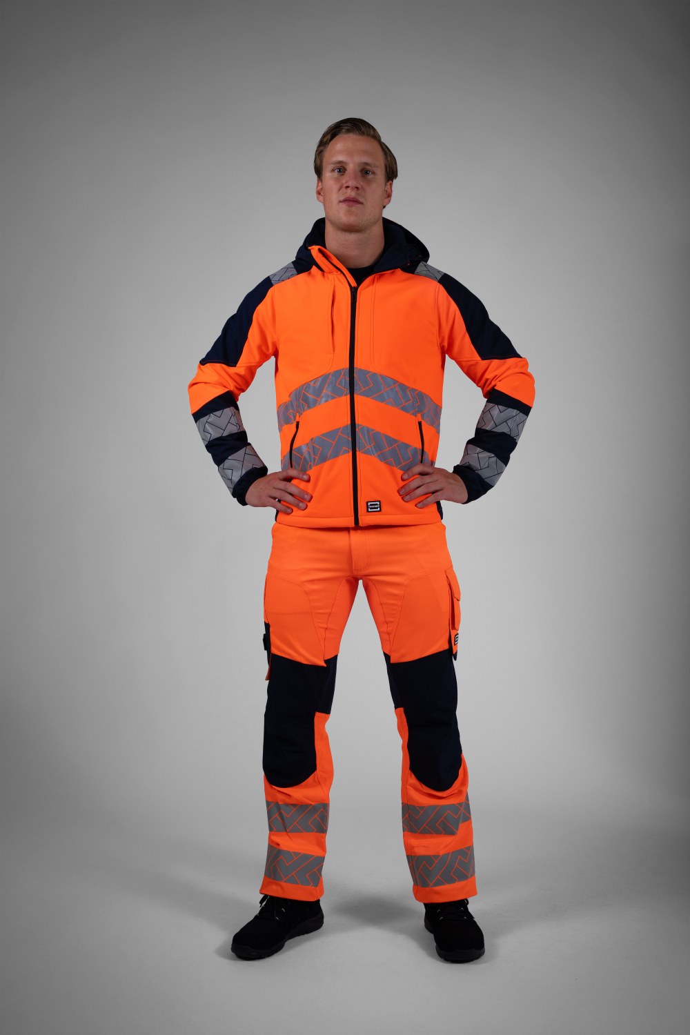 TRICORP Softshelljacke Kapuze High Vis Redefined in Fluororange-Ink – Modellansicht