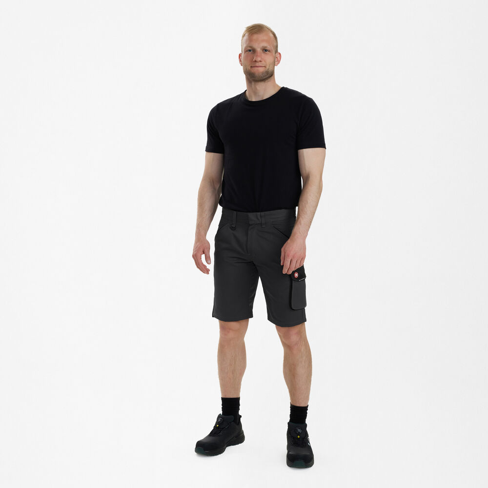 ENGEL Galaxy 6290-880 Light Arbeitsshorts in Anthrazitgrau/Schwarz – Modellansicht