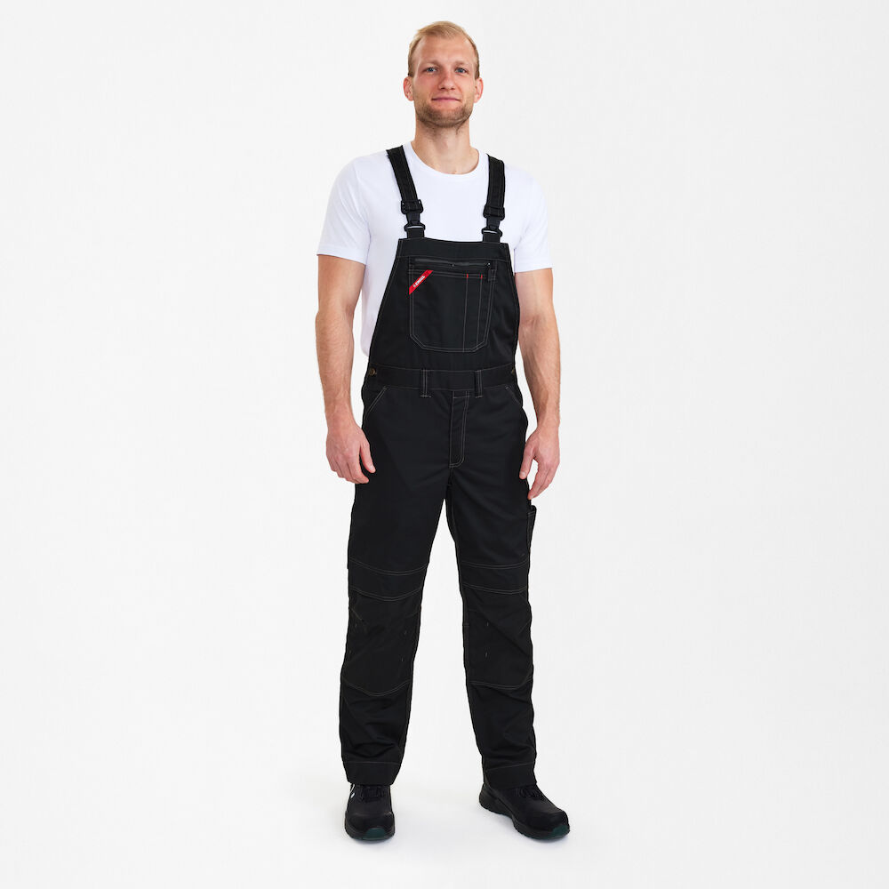ENGEL Combat 3760-630 Latzhose in Schwarz – Modellansicht