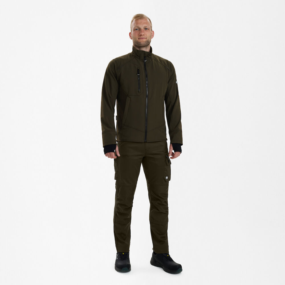 ENGEL X-treme 1366-317 Arbeitsjacke mit 4-Wege-Stretch in Forest Green – Modellansicht