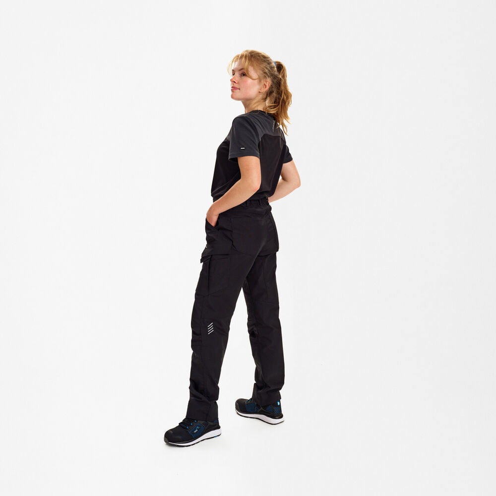 ENGEL Entire 2332-144 Damen Servicehose mit 2-Wege-Stretch in Schwarz – Modellansicht